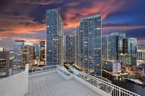 Brickell Bay Beach Club & Spa Boutique Hotel