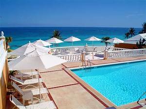 Coco Reef Resort and Spa