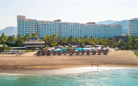 Crown Paradise Golden Resort Puerto Vallarta