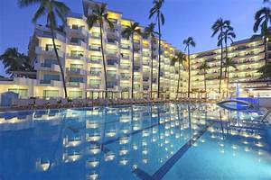 Crown Paradise Golden Resort Puerto Vallarta