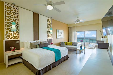 El Dorado Seaside Suites