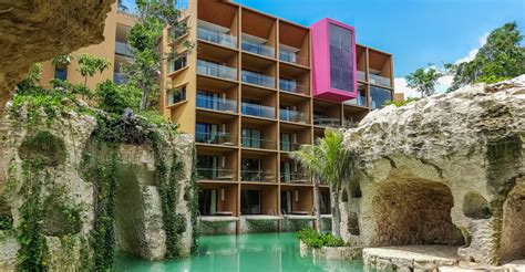 Hotel Xcaret Arte