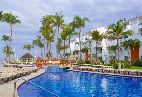 Marival Emotions Resort and Suites