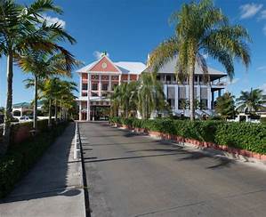 Pelican Bay Hotel
