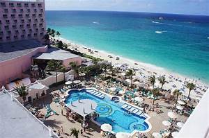 Riu Palace Paradise Island