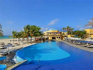 Royal Hideaway Playacar