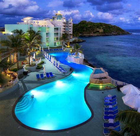 Sonesta Maho Beach Resort, Casino & Spa