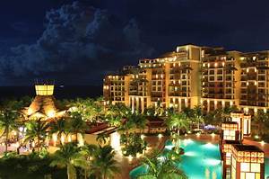 Villa del Palmar Cancun