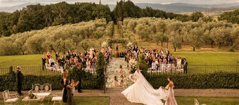 Weddings in a Tuscan Hamlet