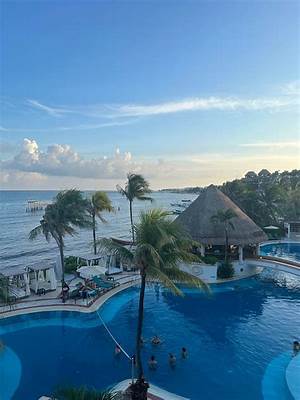 Wyndham Alltra Playa del Carmen